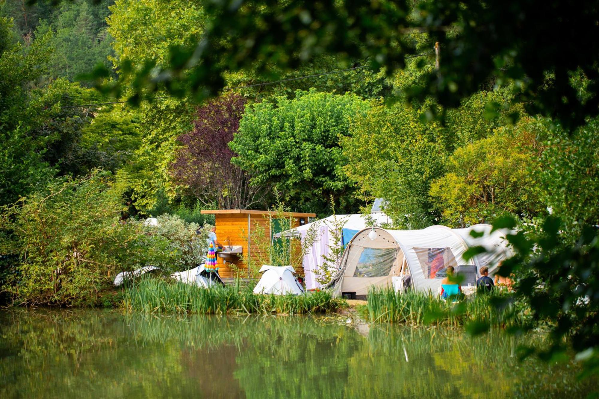 Camping RCN Le Moulin de la Pique Belvès Extérieur photo