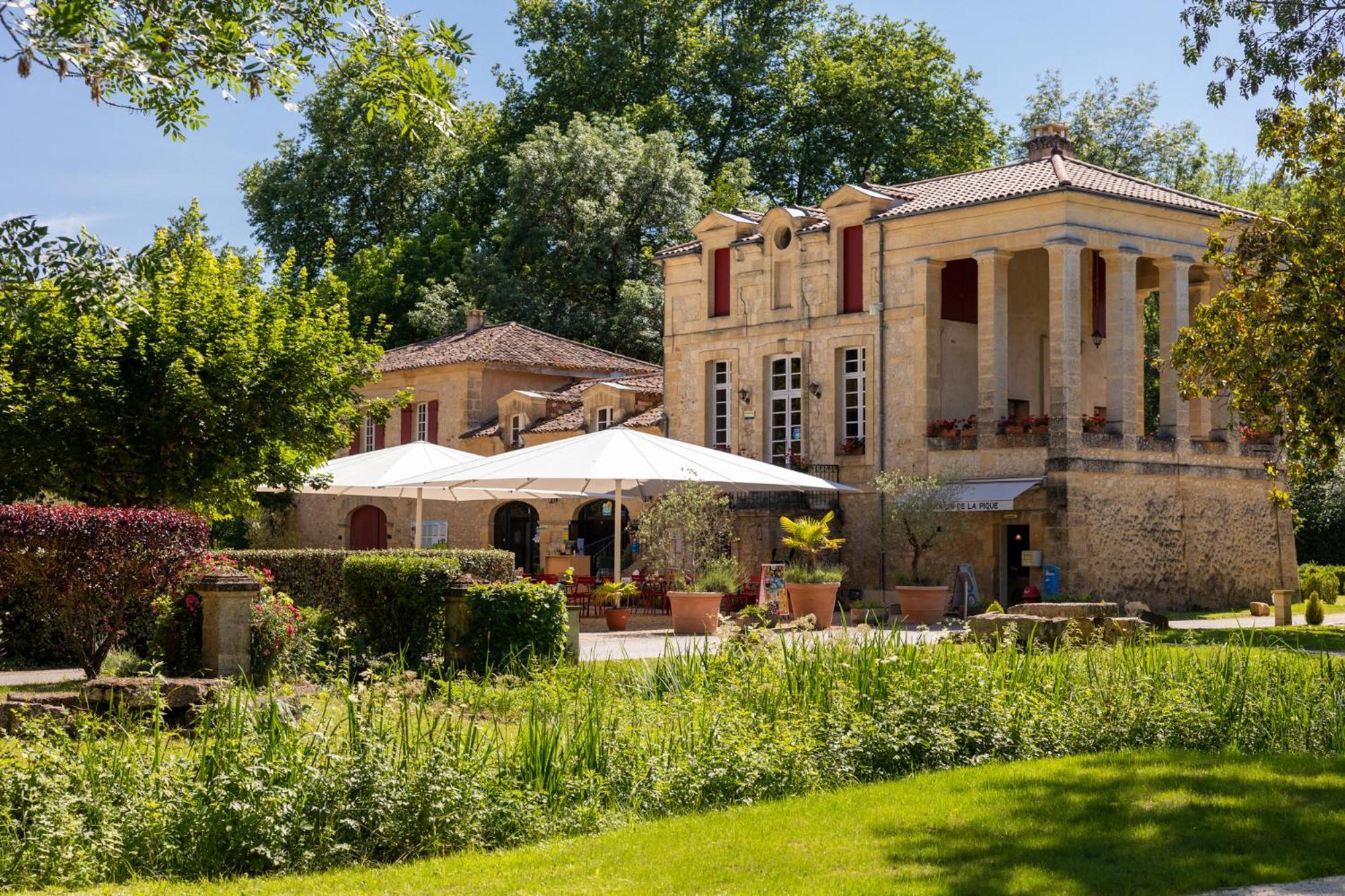 Camping RCN Le Moulin de la Pique Belvès Extérieur photo